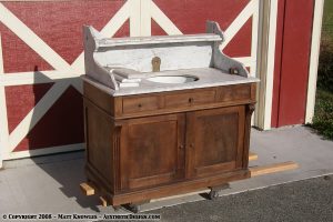 Vintage commode